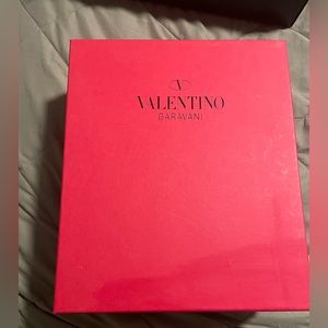 Valentino box 10x12x4.5 great condition